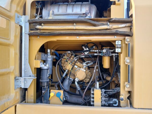 CAT 330F L Excavator - Image 13