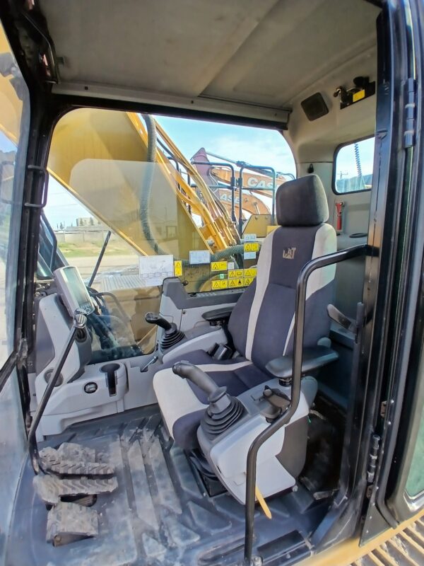 CAT 330F L Excavator - Image 12